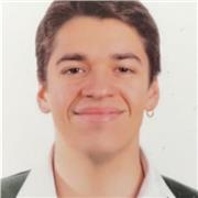 No tengo experiencia como profesor pero tengo bachillerato y estoy completando el grado de medicina.